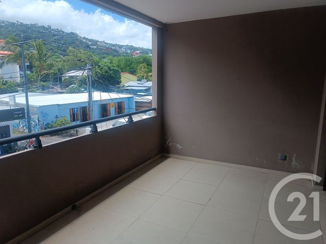 Appartement F3 &agrave; louer - 3 pi&egrave;ces - 85,94 m2 - St Leu - 974 - REUNION