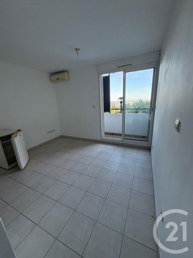 Appartement F1 &agrave; louer - 1 pi&egrave;ce - 20,30 m2 - St Denis - 974 - REUNION