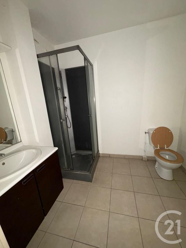 Appartement F1 &agrave; louer - 1 pi&egrave;ce - 20,30 m2 - St Denis - 974 - REUNION