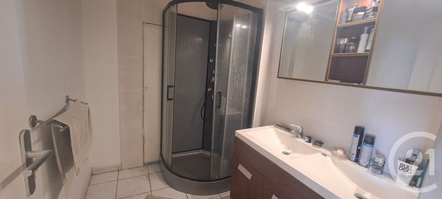 Appartement F4 &agrave; louer - 4 pi&egrave;ces - 89,82 m2 - St Denis - 974 - REUNION