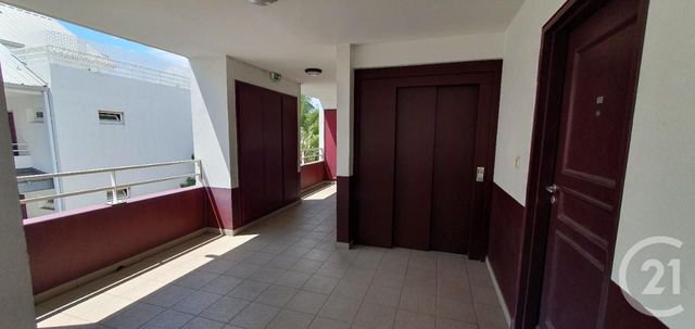 Appartement Studio &agrave; louer - 1 pi&egrave;ce - 23,99 m2 - St Denis - 974 - REUNION