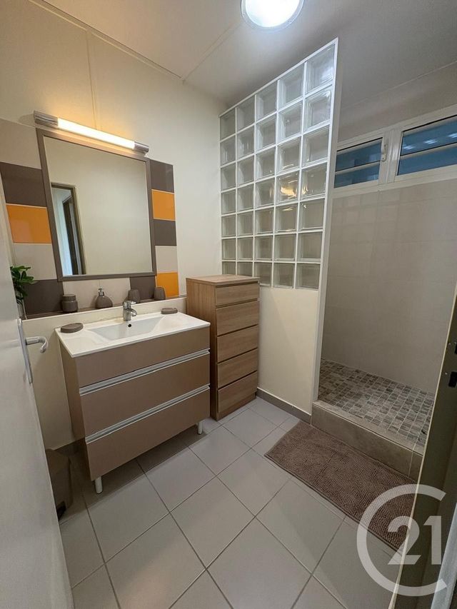 Appartement T3 &agrave; louer - 3 pi&egrave;ces - 69 m2 - St Denis - 974 - REUNION