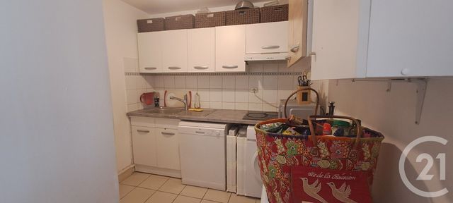 Appartement F4 &agrave; louer - 4 pi&egrave;ces - 64,77 m2 - St Denis - 974 - REUNION