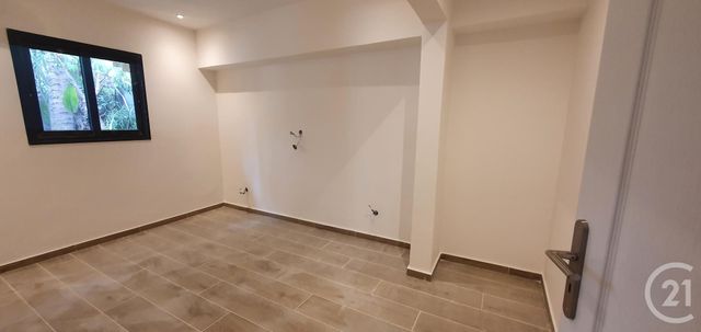 Maison &agrave; louer - 3 pi&egrave;ces - 69,94 m2 - St Paul - 974 - REUNION