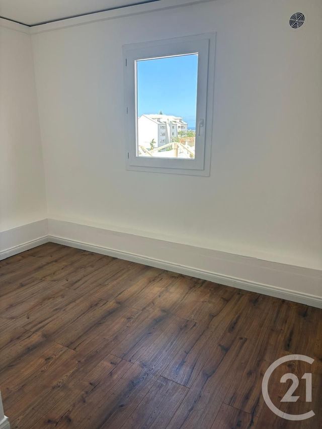 Appartement F3 bis &agrave; louer - 4 pi&egrave;ces - 60,53 m2 - St Denis - 974 - REUNION