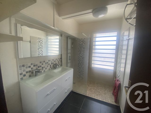 Appartement F3 &agrave; louer - 3 pi&egrave;ces - 68,16 m2 - St Denis - 974 - REUNION