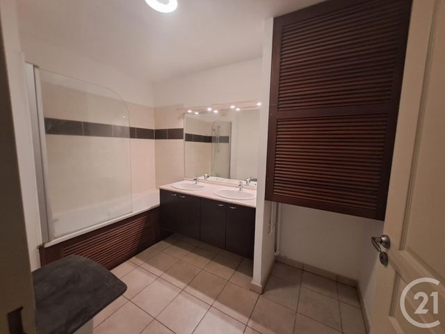 Appartement F3 &agrave; louer - 3 pi&egrave;ces - 63,90 m2 - St Denis - 974 - REUNION