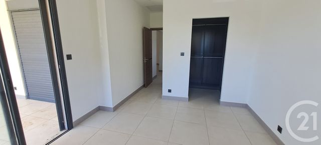 Maison &agrave; louer - 4 pi&egrave;ces - 111,53 m2 - Ste Suzanne - 974 - REUNION