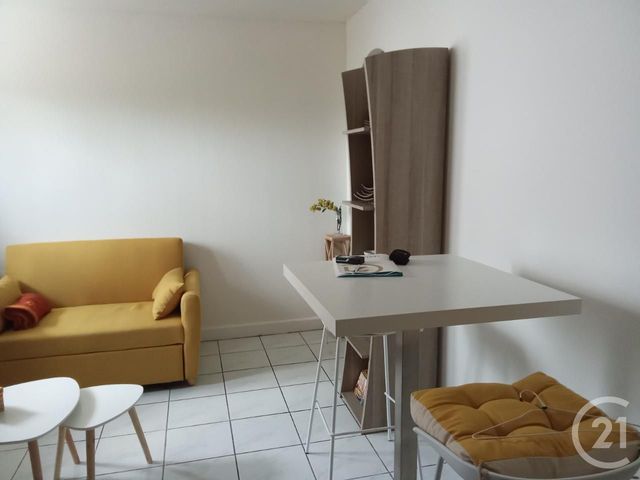 Appartement Studio &agrave; louer - 1 pi&egrave;ce - 23,40 m2 - St Denis - 974 - REUNION