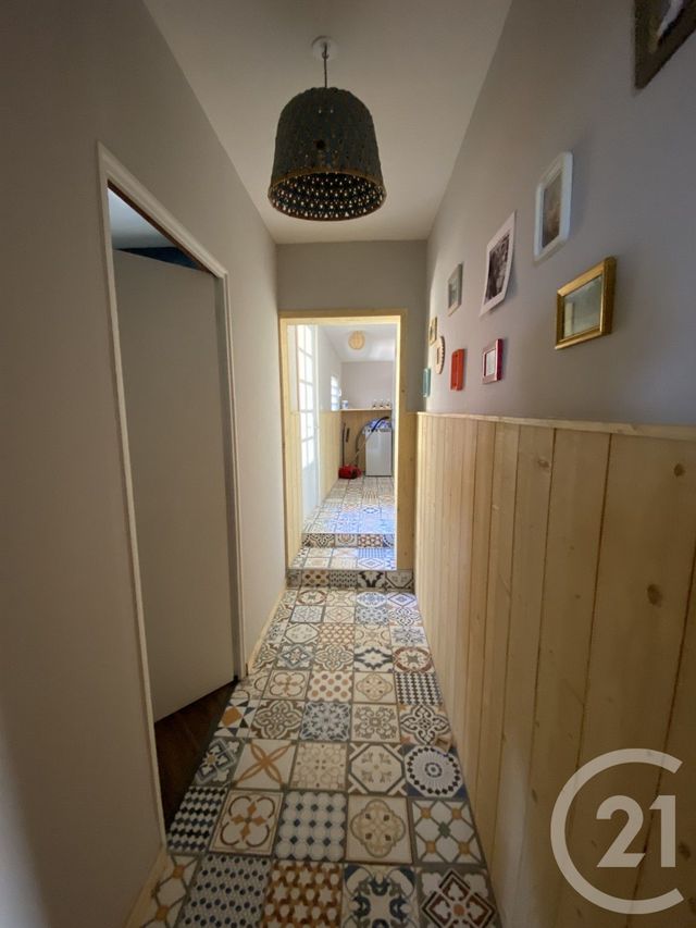 Maison &agrave; louer - 5 pi&egrave;ces - 146,67 m2 - Ste Marie - 974 - REUNION