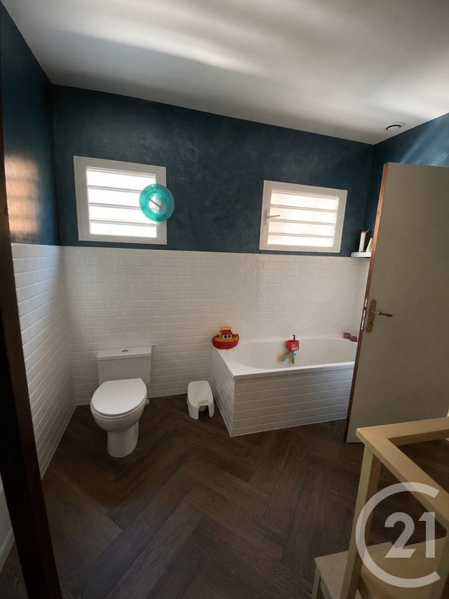 Maison &agrave; louer - 5 pi&egrave;ces - 146,67 m2 - Ste Marie - 974 - REUNION