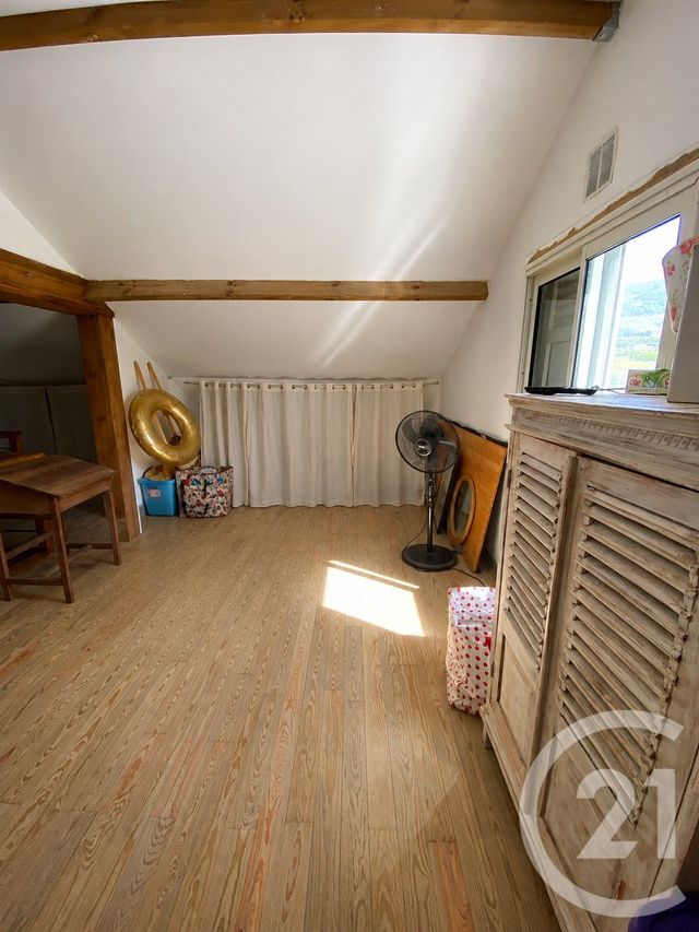 Maison &agrave; louer - 5 pi&egrave;ces - 146,67 m2 - Ste Marie - 974 - REUNION