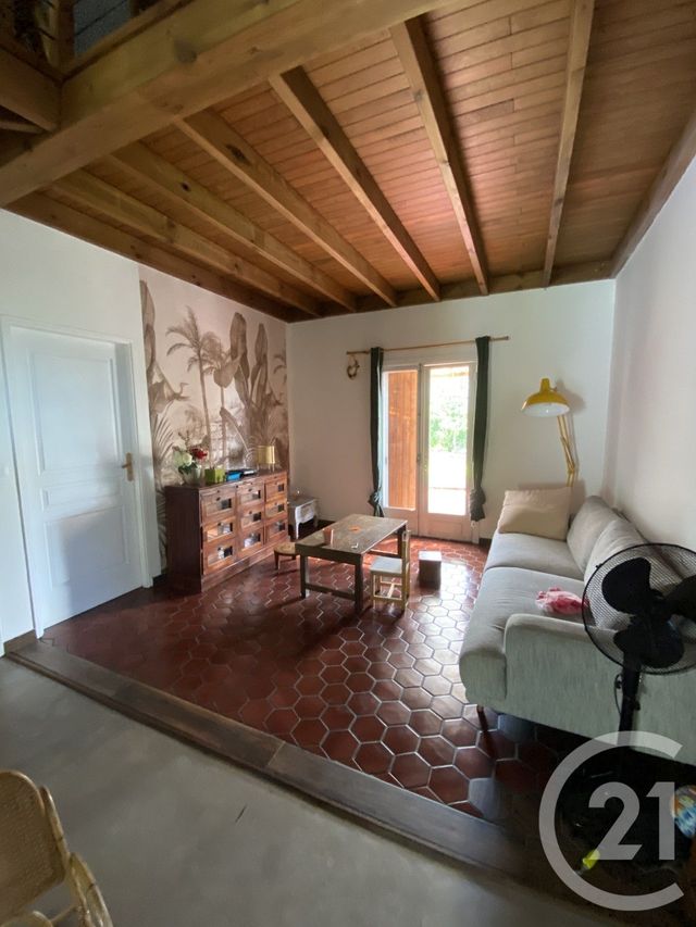 Maison &agrave; louer - 5 pi&egrave;ces - 146,67 m2 - Ste Marie - 974 - REUNION