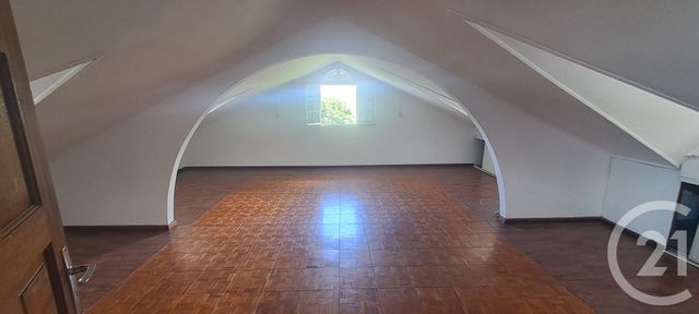Maison &agrave; louer - 7 pi&egrave;ces - 168,85 m2 - St Denis - 974 - REUNION
