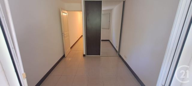 Appartement F3 &agrave; louer - 3 pi&egrave;ces - 52,18 m2 - St Denis - 974 - REUNION