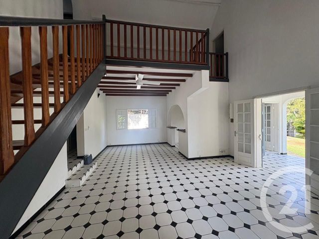 Maison &agrave; louer - 5 pi&egrave;ces - 125 m2 - St Denis - 974 - REUNION