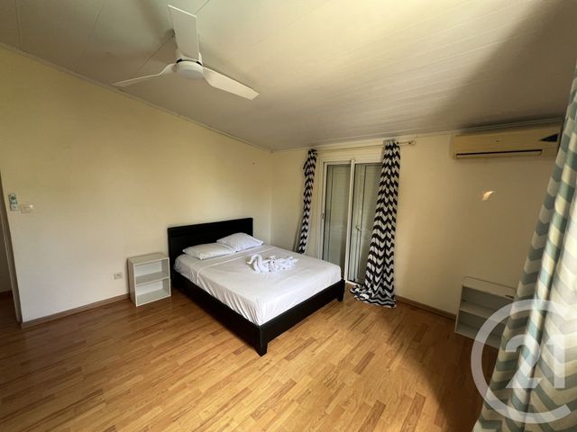 Maison &agrave; louer - 5 pi&egrave;ces - 173,60 m2 - Ste Marie - 974 - REUNION